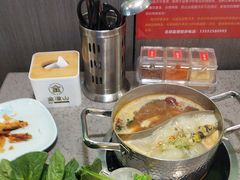 -金滏山烤肉·海鲜·火锅自助餐厅(襄阳万达店)
