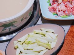 -四点金粥底火锅(沂州里店)
