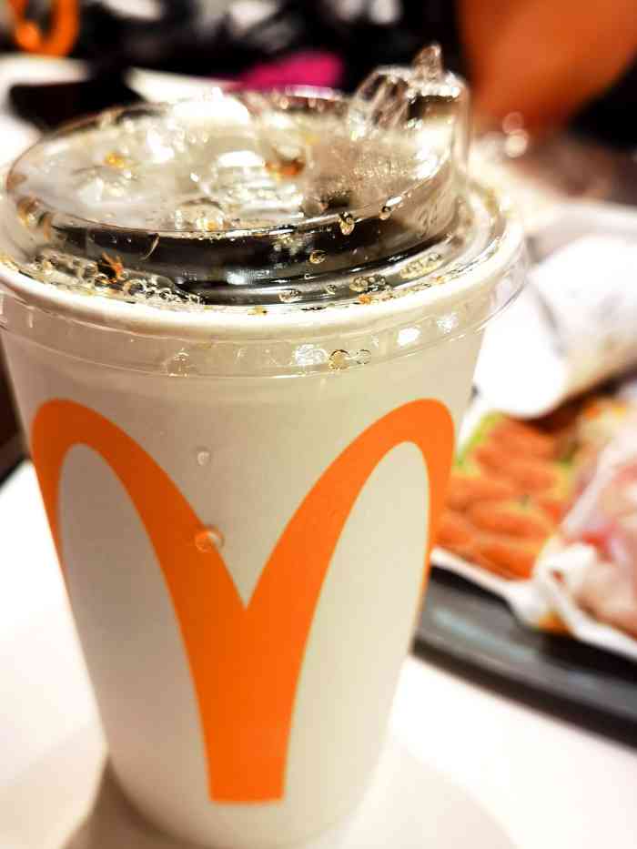 麦当劳(万象城店)-"万象城地铁01口出来,入口就可以看到麦当.