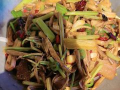 -路边边.炒菜烧烤.音乐餐厅(良乡长虹店)