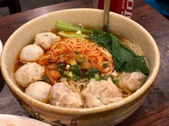 馄饨竹升面-全渔村小海鲜