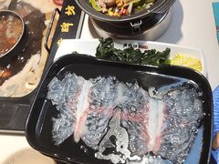 -老牌坊云南鱼豆花火锅(哈西万达店)