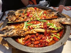 -鸣记脆皮烤鱼(三八广场店)