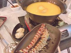 -鲜入围煮花胶鸡海鲜火锅