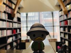 -钟书阁(松江泰晤士小镇店)