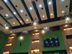 -香巴拉云南餐厅(华莱坞店)