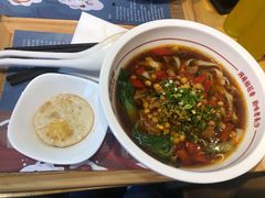 -呷佬·长沙手工米粉(金沙江路店)