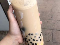 奶茶三兄弟-CoCo都可(湖滨银泰店B区店)