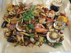 -老东镇啤酒屋海鲜加工·蒸汽海鲜·海鲜烧烤(台东店)