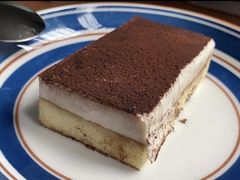 -炉边皮皮·烘焙甜品工厂店