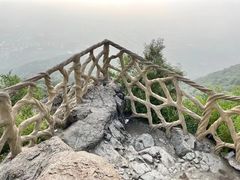 -鬼笑石后山停车场