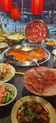 辣叁成烧菜火锅(解放碑店)-"整体是没毛病的体验很完整,不错就是感.