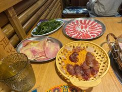 -洱火云南酸菜牛肉火锅(石景山当代商城店)