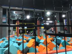 -蹦贝运动中心·蹦床·攀岩·闯关(龙岗店)