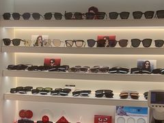 -J-Optical佳视明眼镜·蔡司视觉(青岛金茂览秀城店)