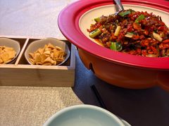 -有红鸡毛店·川菜(建设路店)