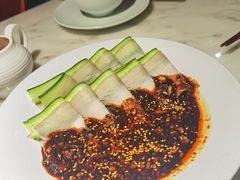 蒜泥白肉配乳瓜-初蓉丨遇见新川菜(亲贤街荣耀店)