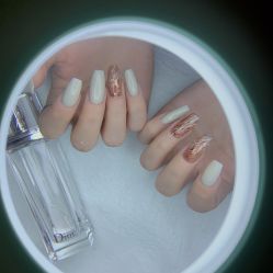 -诗韵坊美甲美睫