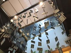 -猫的天空之城概念书店(杭州南宋御街店)