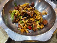-愉肴麻辣香锅(中山路店)