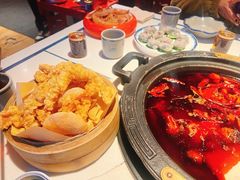 -爱你您·自家鱼塘·活水喷泉鱼火锅(八里店)