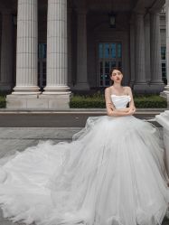 -派丽莫Pellimo原创设计婚纱品牌