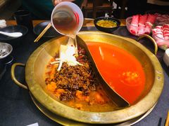 -沸炉重庆老火锅(军事博物馆店)