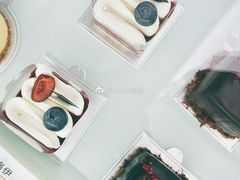 克洛伊-UNI UNI(环亚凯瑟琳店)