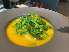 豌豆黄浸豌豆尖-半山腰·云南菜(侨福芳草地店)