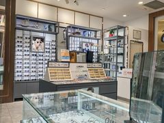 -回瑞眼镜·蔡司·依视路官方授权店(广益路万达店)