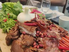 -德彪酒馆围炉串串