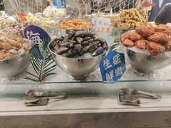 -飨食汇全日制餐厅·昆山皇冠假日酒店(九方店)