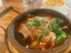 热石锅小牛排骨汤面-Moka Bros 摩卡站(嘉华店)