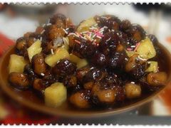 菠萝炒菜-布衣草棚风格餐厅