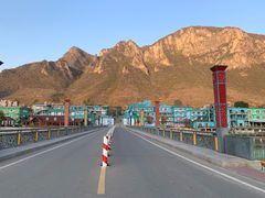 -百里峡七彩艺术小镇