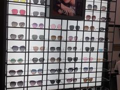 -回瑞眼镜·蔡司·依视路官方授权店(广益路万达店)