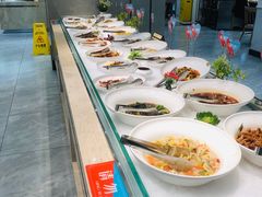 自助取餐区-绿岛港轩海鲜烤肉涮锅自助餐厅
