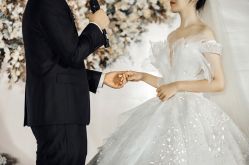 -NaNa婚纱礼服馆