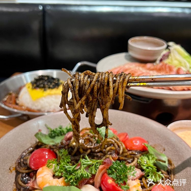 又和闺蜜来打卡了！好吃的漂亮饭！！