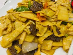 牛肉炒笋片-庭苑美食中心·陈皮烧鹅·海鲜(台山店)