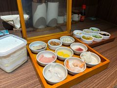 -良米山·云南野生菌过桥米线(上海首店)