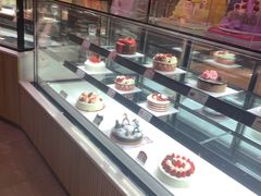面包甜点陈列柜-巴黎贝甜(龙之梦购物中心虹口店)