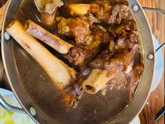 -清真吴记门钉肉饼·喜多利