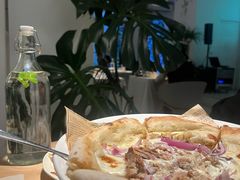 -春树下·树屋花房西餐厅(罍街AS1980店)