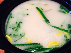 -云海肴·汽锅鸡·云南菜(天山百盛优客店)