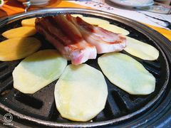 -唯成•韩国炭火烤肉 유성고기