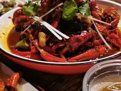 -虾弄弄海派小龙虾·牛羊蝎子火锅