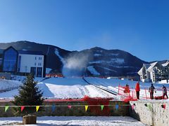 -鳌山滑雪度假区