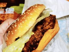 霸辣鸡腿堡-汉堡王(中央广场店)