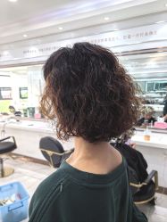 -镁连社·美联社